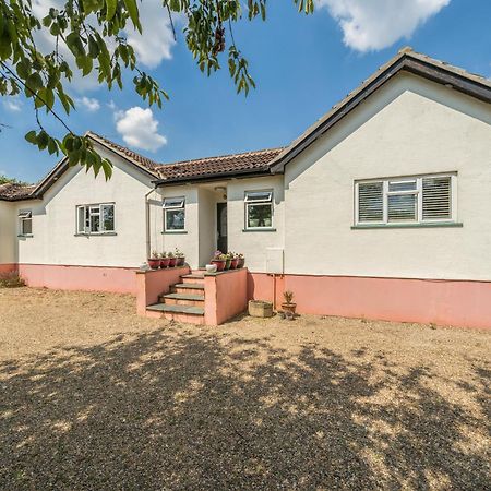 Serene Spacious Room Staines-upon-Thames Ngoại thất bức ảnh