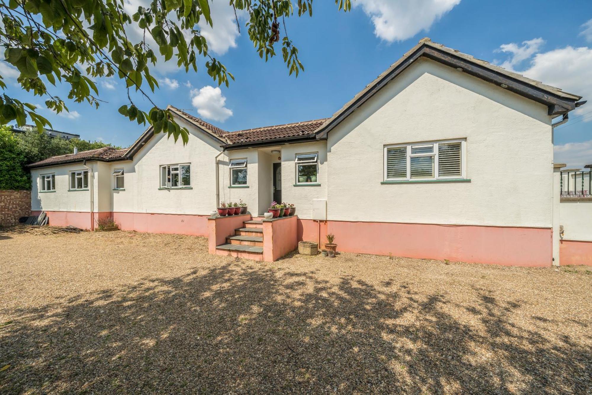 Serene Spacious Room Staines-upon-Thames Ngoại thất bức ảnh