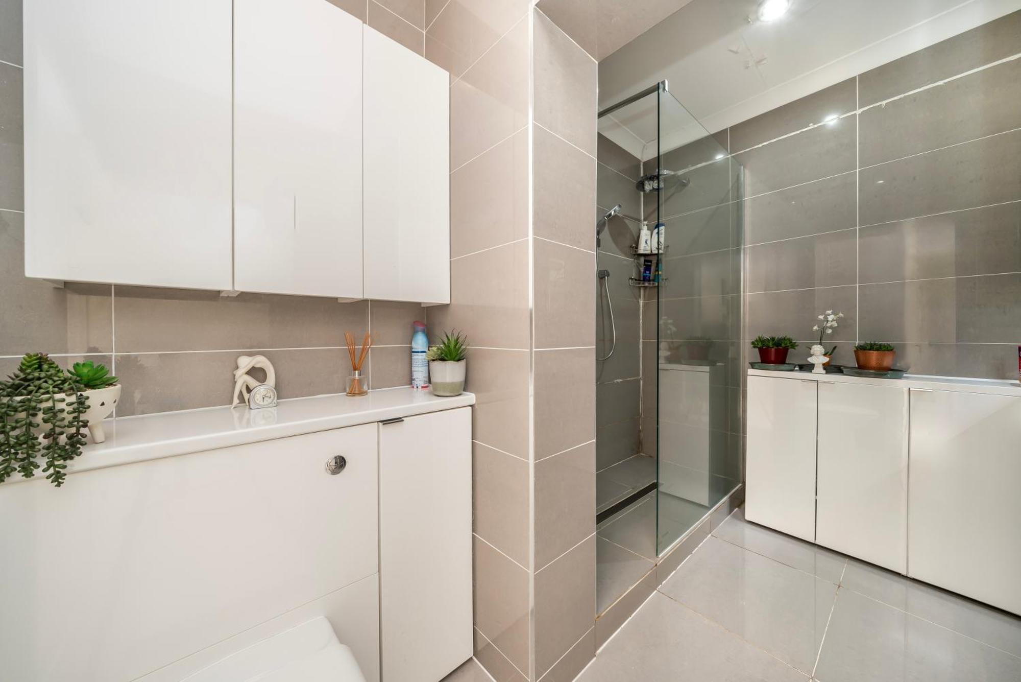 Serene Spacious Room Staines-upon-Thames Ngoại thất bức ảnh